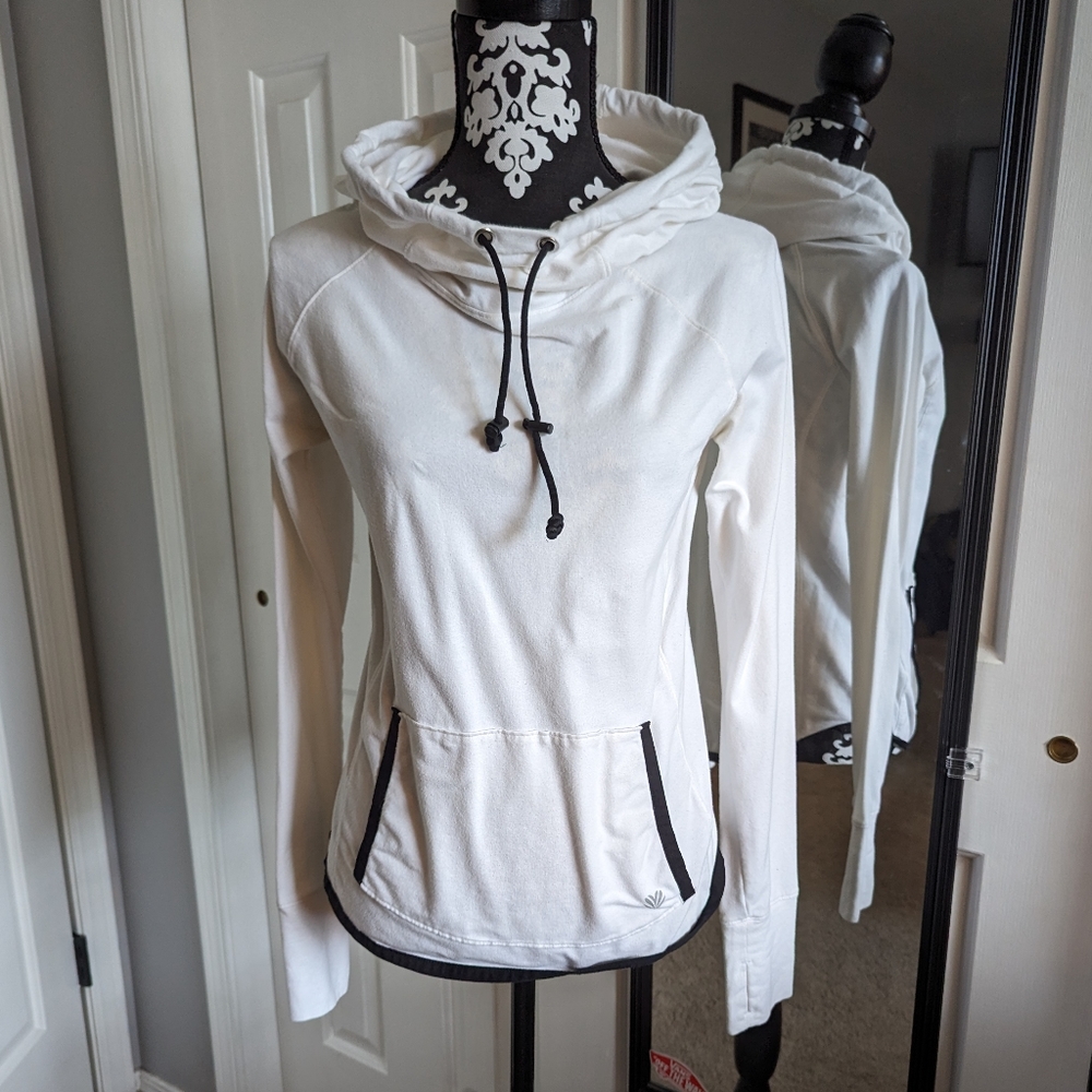 Forever 21 pullover